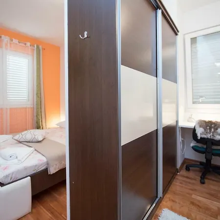 Elijah Creek * Split