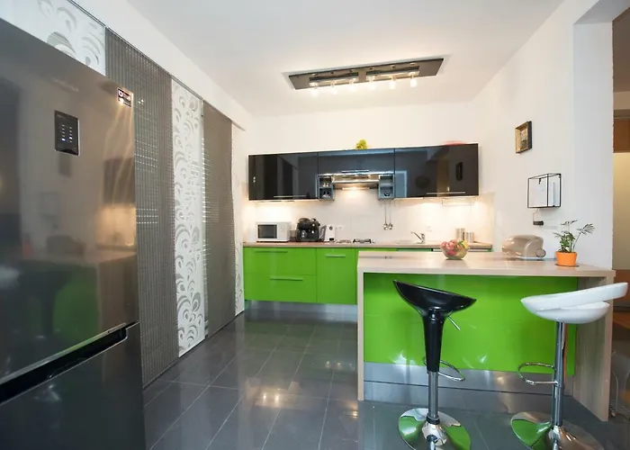 Elijah Creek * Split