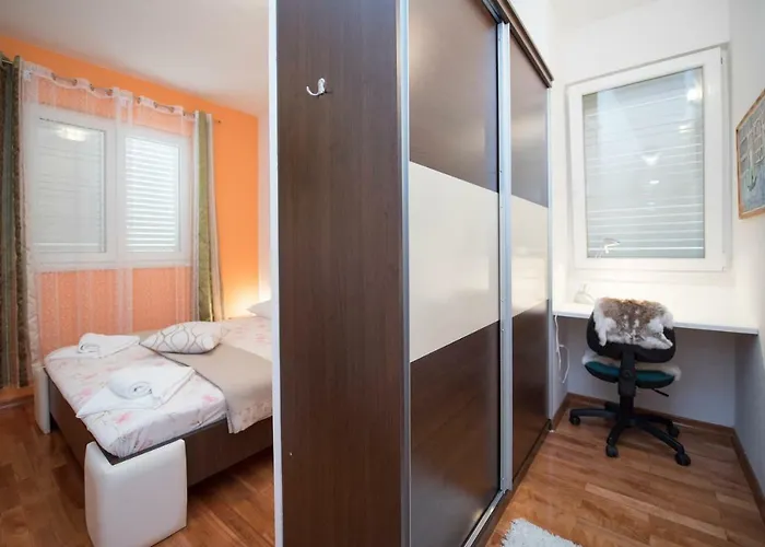 Elijah Creek * Split